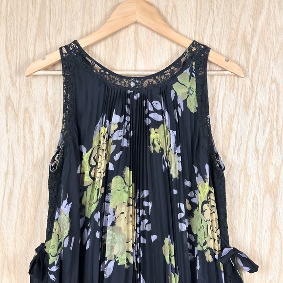 Free People Floral Pleated Dress Black Lace Trim - Picture 7 of 12